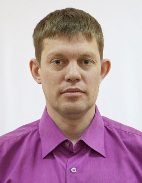 Николай Голов