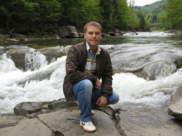 Роман Кучеренко