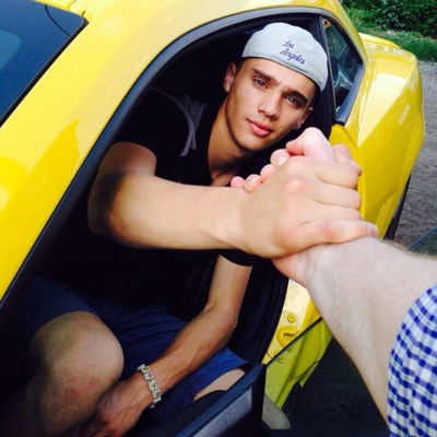 Максим Целолихин