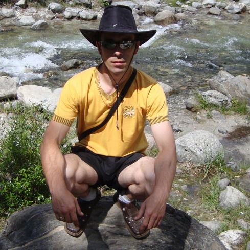 Виктор Иванов