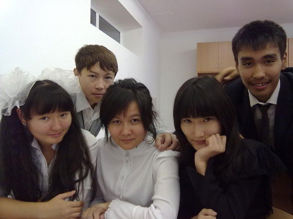 Жулдызай) ____