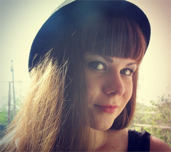 Вика Половинка