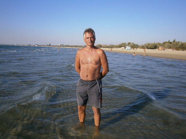 Александр *********