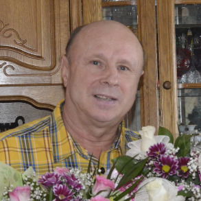 Михаил Казьменков