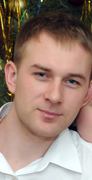 Александр Захаров