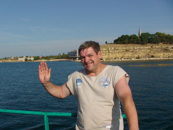 Михаил Шутов