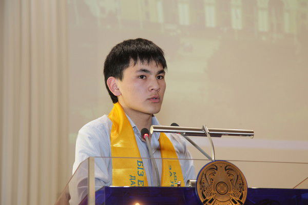 Данияр Абжанбаев