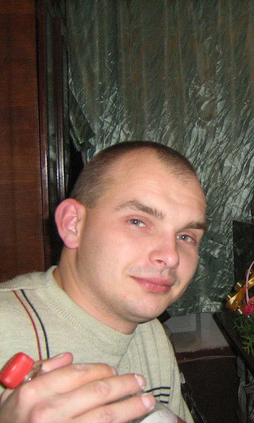 Илья Заварзин