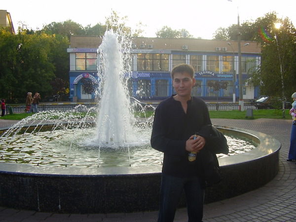 Александр Николаев