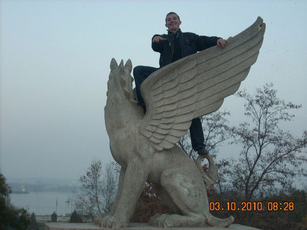 Коля Антоненко