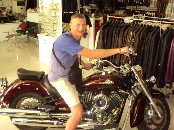 Александр Вдовин