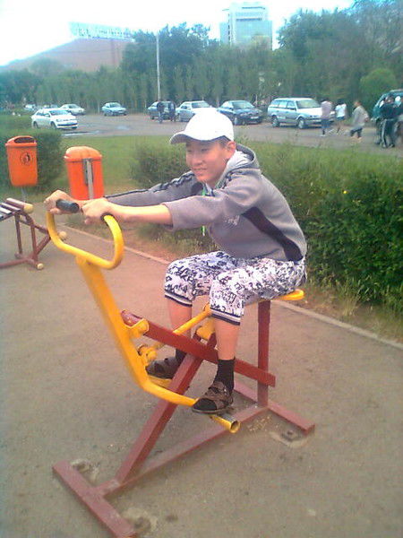 Даурен Жакенов