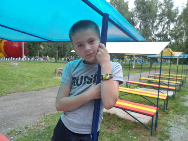 Денис Борисов