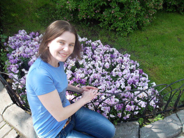 Юля Суханова