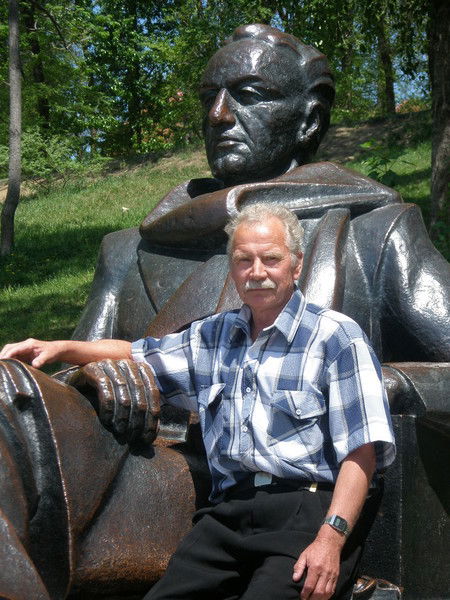 Владимр Белогривый