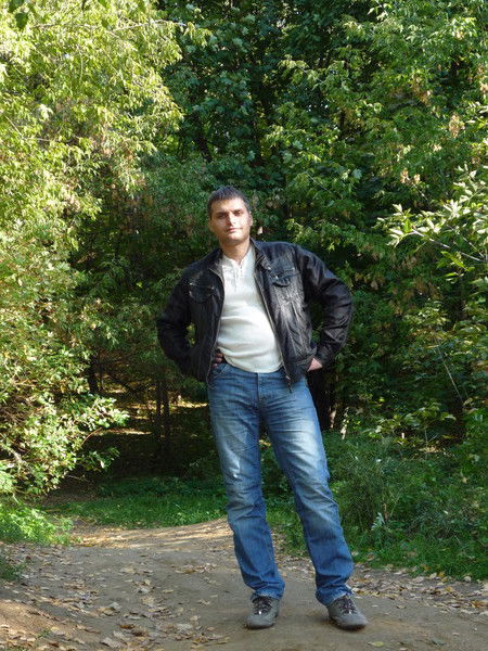 Максим Кондратов