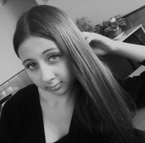 . . . Леночка . . .