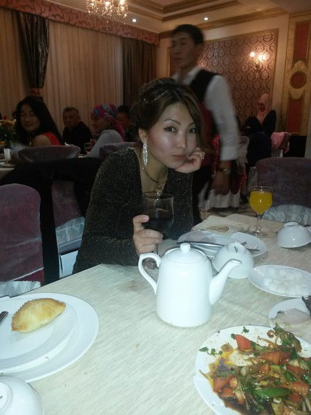 Айпери Лапазова