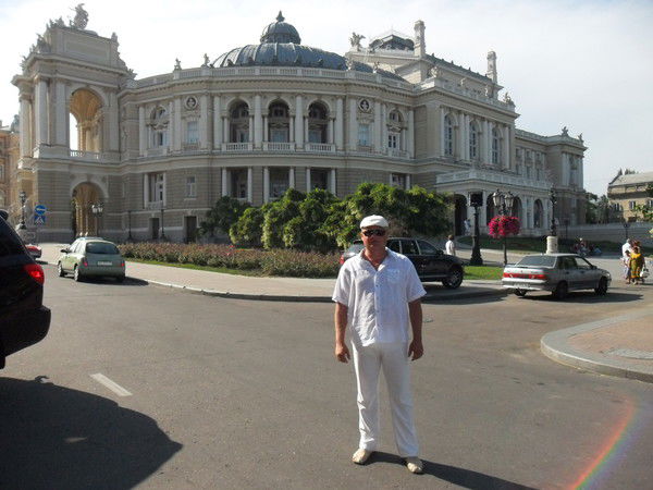 Юрий Голубь