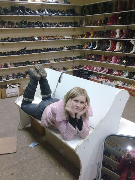 Лена Попова