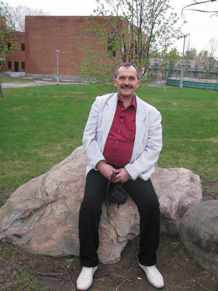 Александр Петров