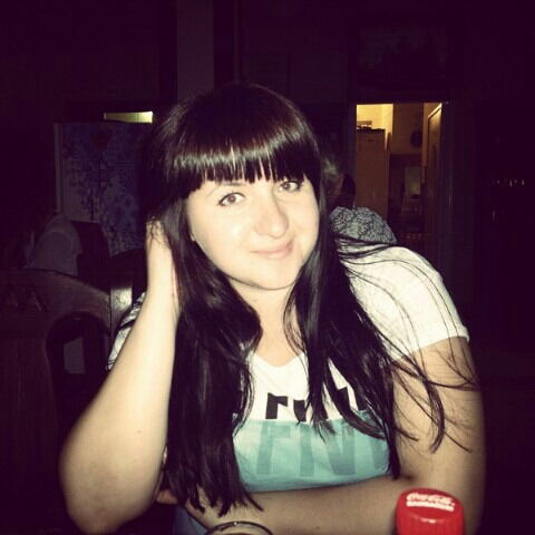 Оленька Первакова