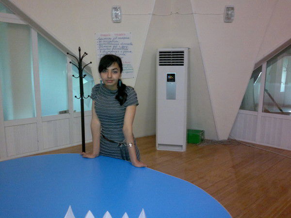 Шабнам Азиззода