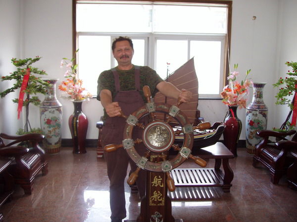 Виктор Петров