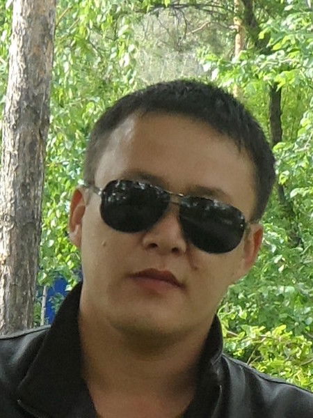 Аскар Абдукаримов