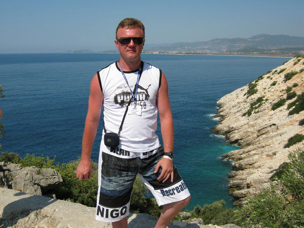 Олег Шаповалов