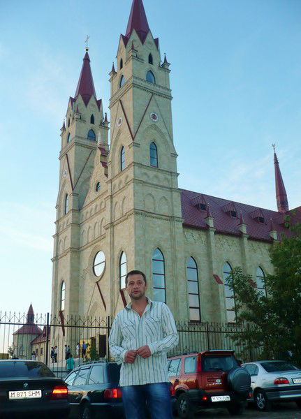 Сергей Азаров