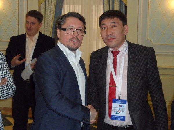 Болат Режиссер