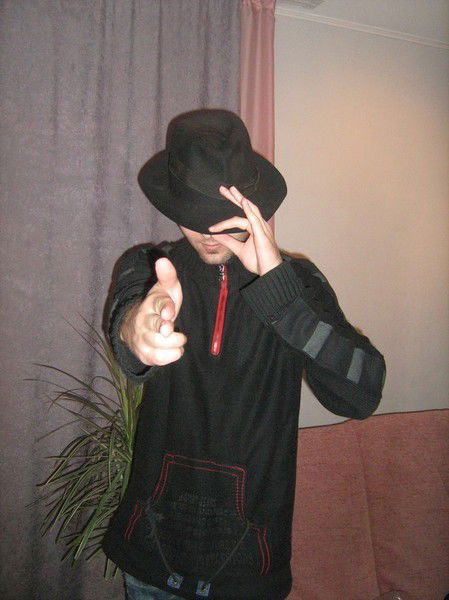 Максим Емельянов