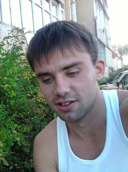 Толя Сухарев