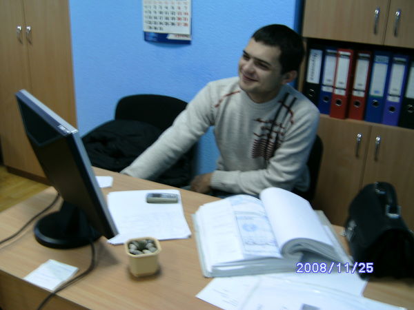 Неизвестно Неизвестно