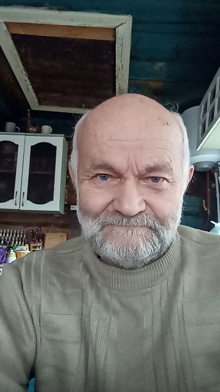 Александр Жданов