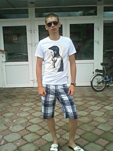 Стас Почтарев