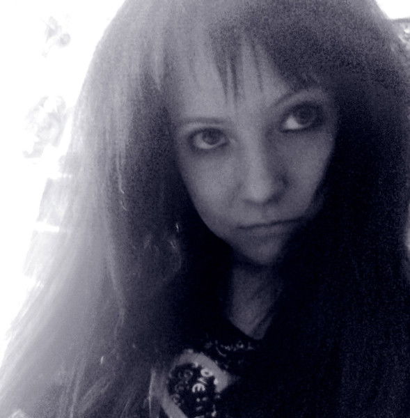 Та Самая...))) С Топориком))