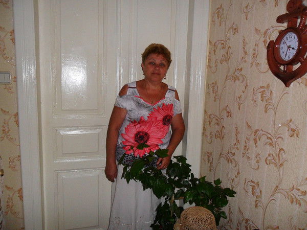 Лиза Кристаль