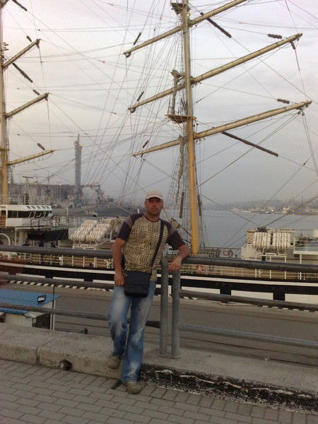 Константин Комаров