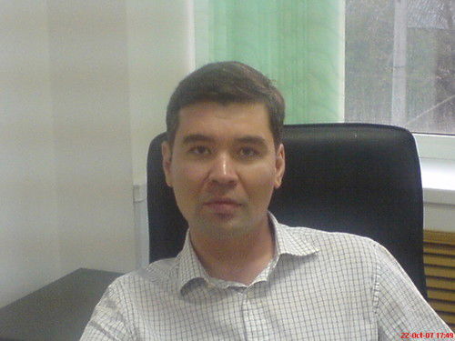 Азат Шакенов