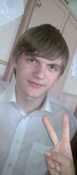 Максим Емельянов