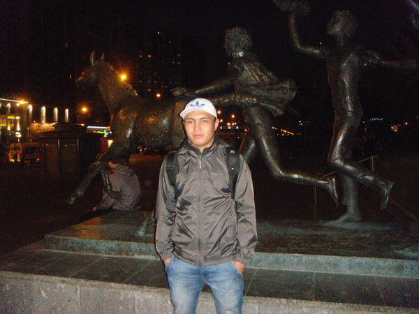 Рысбек Омурзаков