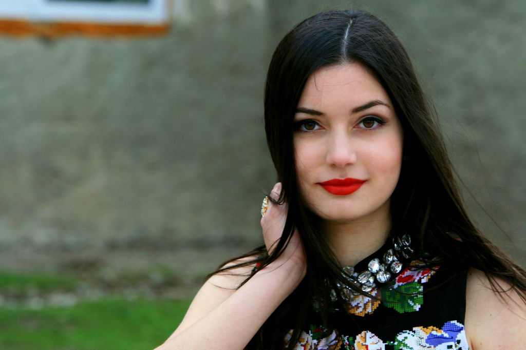 Юлия Маринова