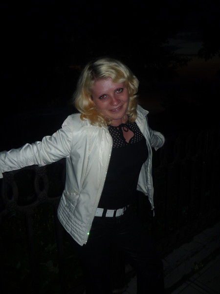 Эля Постаногова