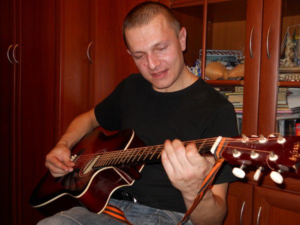 Денис Бескровных