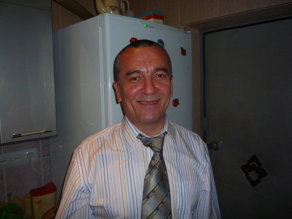 Владик Константинов