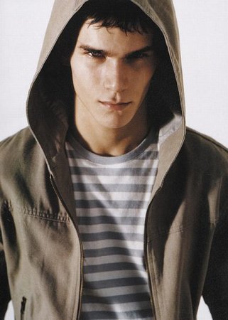 Артем Филлипов