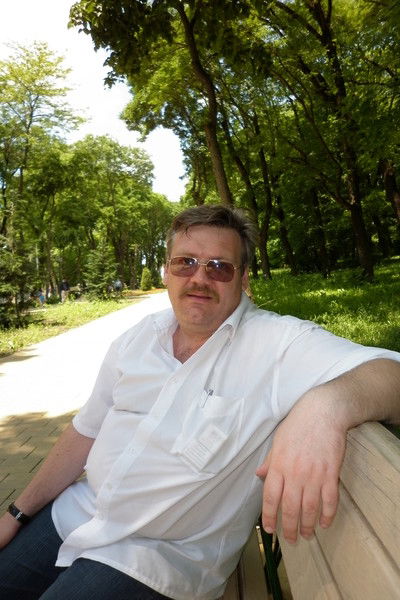 Влад Артамонов