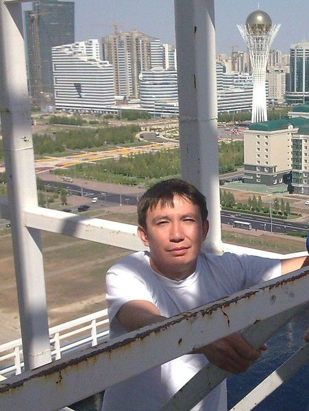 Даурен Шарипов